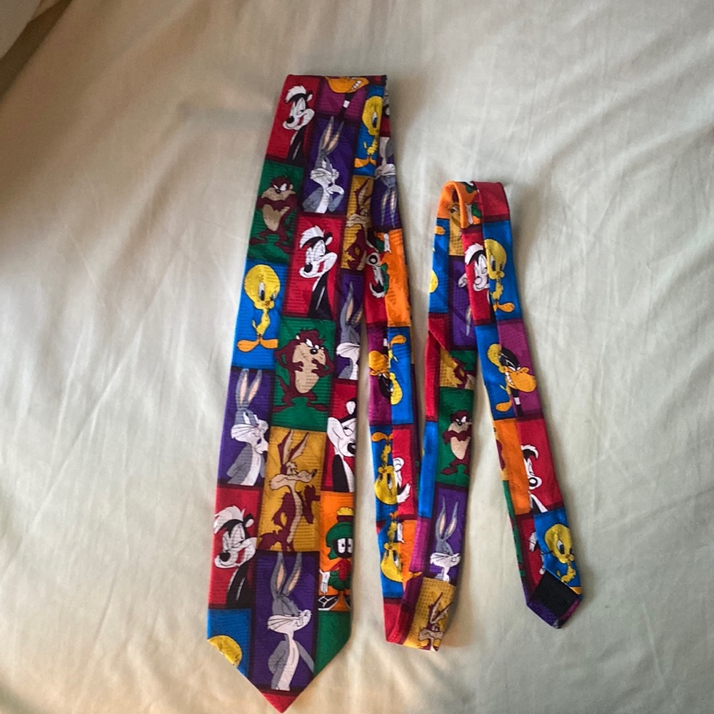 Looney tunes mania TIE